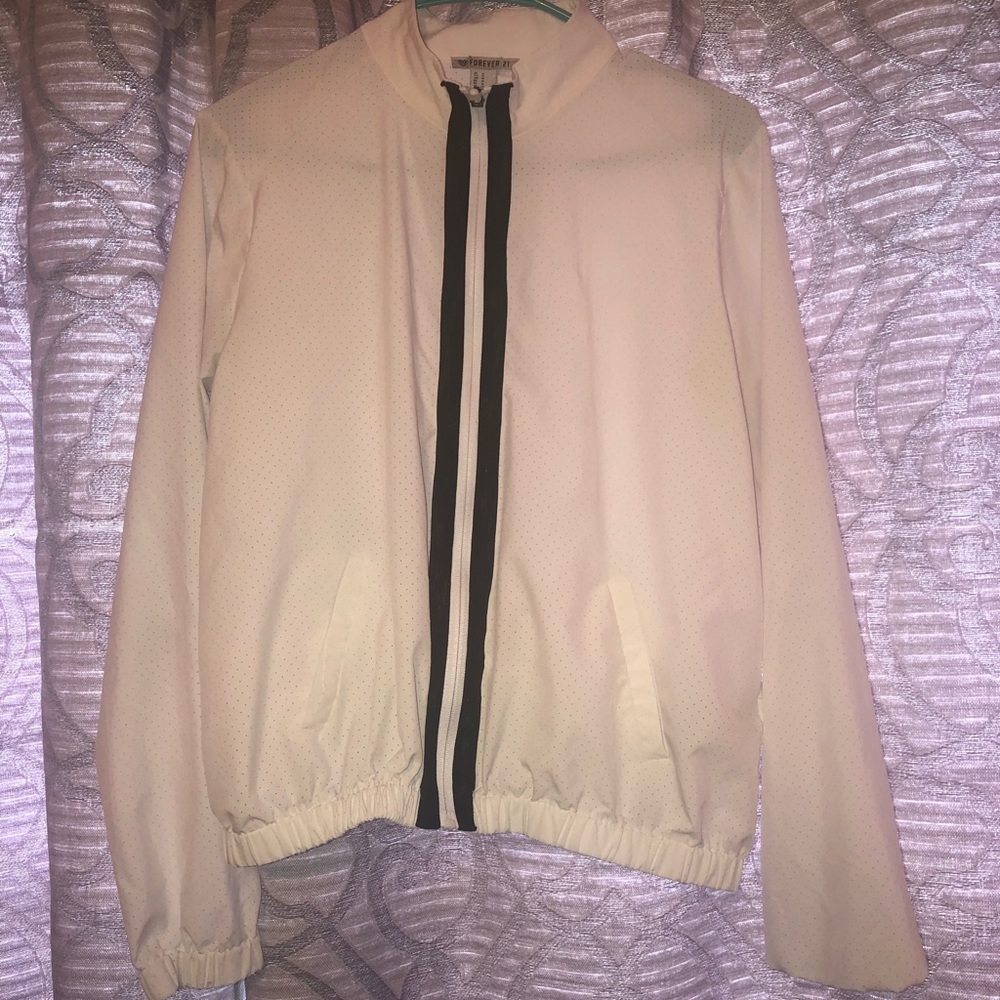 Wind breaker